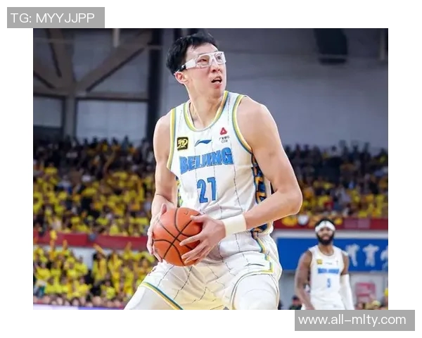 周琦全能表现助力球队8投4中斩获12分14篮板2助攻2盖帽6前场板展现实力