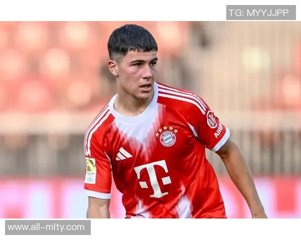 拜仁小将查韦斯面临多方报价但更愿意继续为球队效力